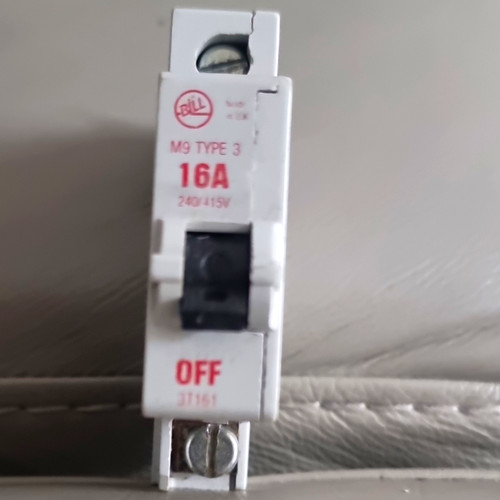 Bill type pole 16a - m9,