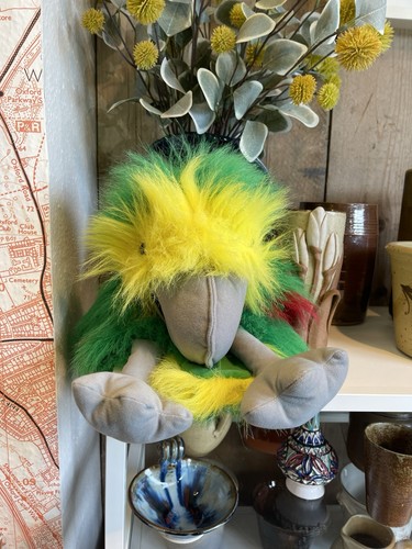 The puppet company macaw - the,
