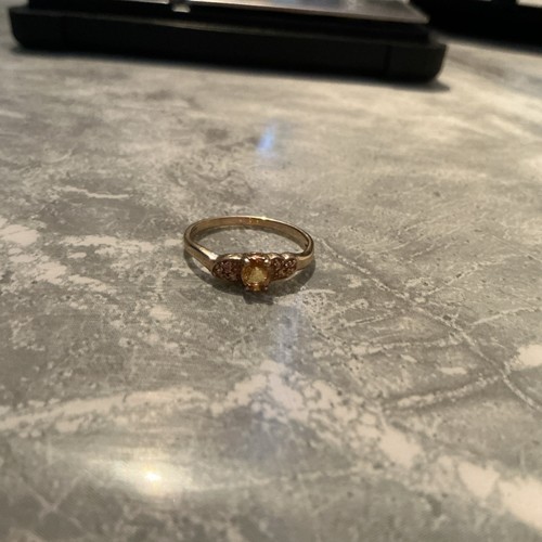 9ct gold ring - gold,