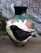 Moorcroft VERY RARE BLACKBIRD