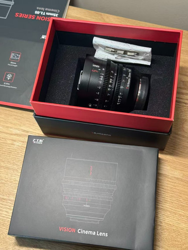 7artisans 35mm cine lens - t1.05,