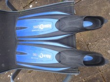 Aqua lung dive fins  uk size 6