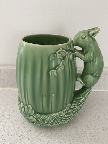 Green sylvac squirrel acorn - sylvac,