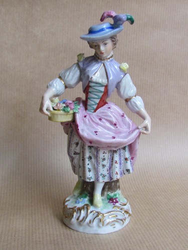 Dresden porcelain figurine - dresden,