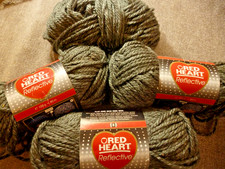 Lot of 4 X 100 grams Red Heart