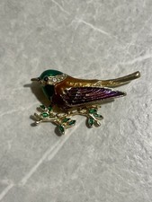 Robin animal brooch new sealed