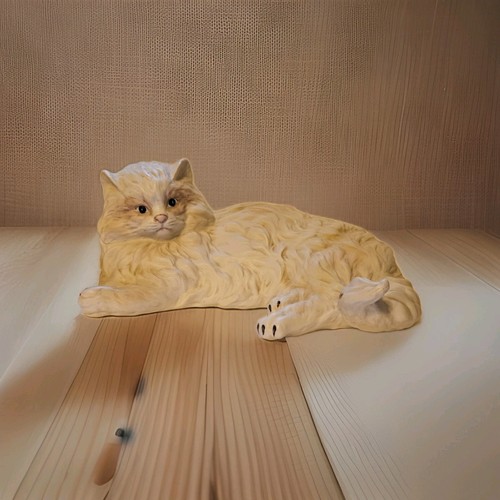 Beautiful vtg resting - beautiful,