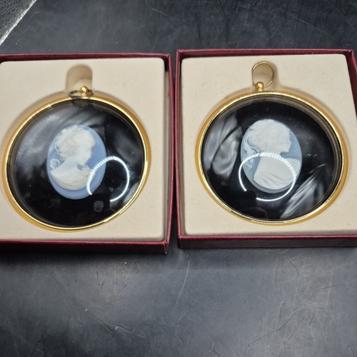 Beautiful miniature cameo - beautiful,