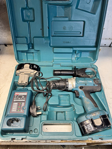 Makita 8444d 18v ion - 18v, li-ion