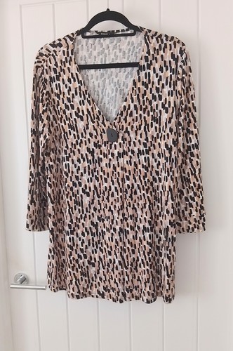 Stunning tunic top - tunic, roman