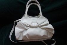 BHS White Hand/Over Body bag Width 11" ,Height 8", 5" base vgc