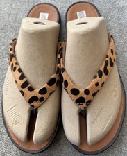 Fitflop Gracie Faux Leopard Toe-thong Sandals - Size 7 - worn once