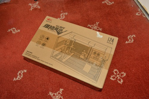 Scale car model diorama - 1/24,