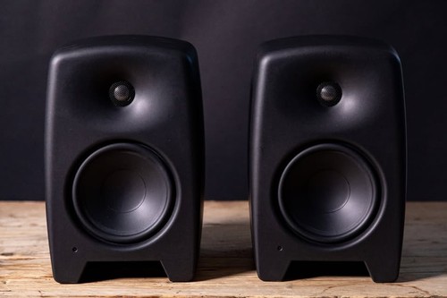 Genelec m030 pair - pair, studio