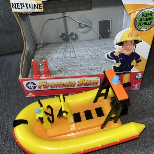 Fireman sam neptune boat 2 - fireman,