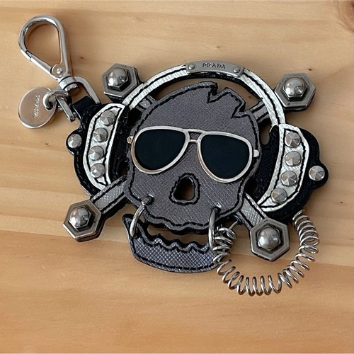 Prada key ring - prada,