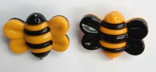 Bee buttons 25mm - shank, novelty