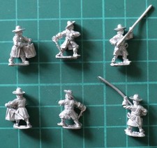 Essex Miniatures 15mm European Armies 1660-1745 Command Officer, Standard Bearer