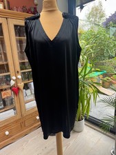 Beautiful LOVE MOSCHINO Black