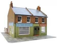 SuperQuick OO Scale - C7 Red Brick Terraced Corner Shop Card Model Building Kit