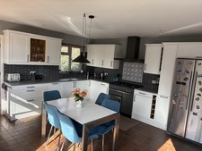 Magnet Dunham White Kitchen