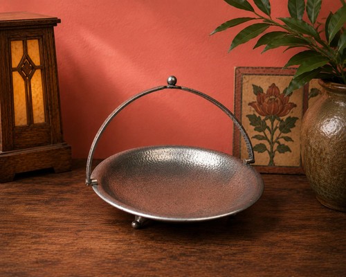 Arts crafts style - &, english