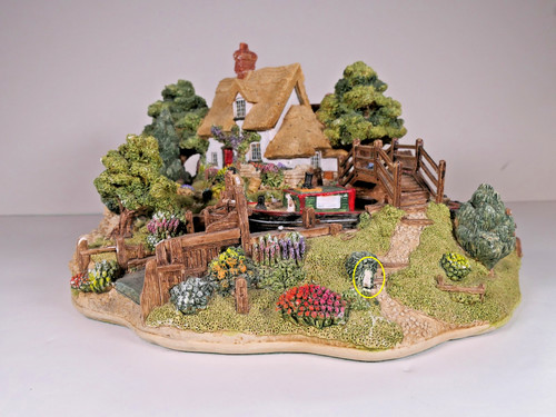 Lilliput lane flatford lock - flatford,