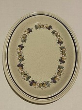 ROYAL DOULTON HARVEST GARLAND