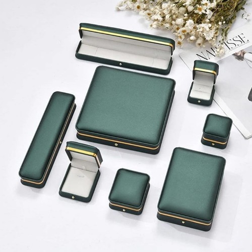 Gift box necklace - box,