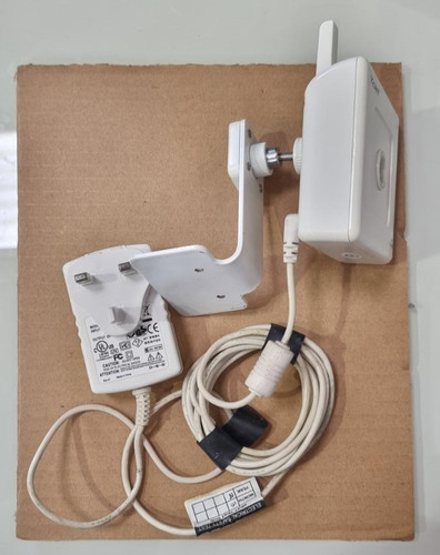 Cam white wireless wired - /,