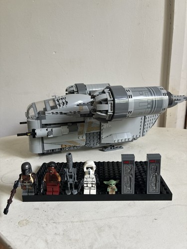 Lego star wars razor crest - star,