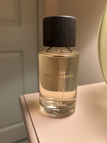 Zara café et cèdre - et,