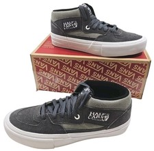 VANS ~Woman 8; Men's 6.5~ Half