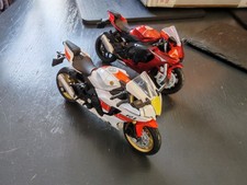 X2 Yamaha R1 Models In 1/18