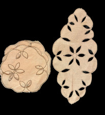 Vintage Napkins Serviettes Table set of Five Linen Embroidered