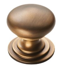Carlisle Brass Cabinet Knobs ANTIQUE BRASS for Cupboard Furniture Kitchen Doors