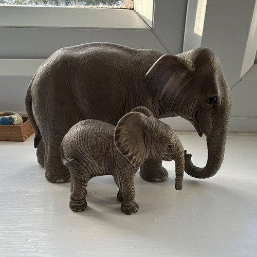 Schleich grey elephant - grey,
