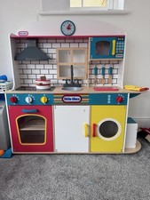 Little Tikes Play Kitchen with
