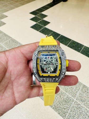 Yellow panther watch with - panther,