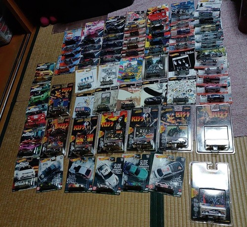 Hot wheels premium diecast - hot,