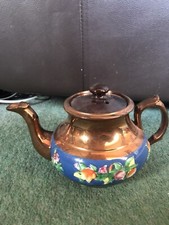 Small lustre teapot with