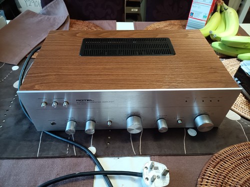 Rotel 300 stereo integrated - ra-300,