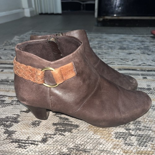 Clarks size uk4 - k,