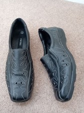 Pavers Black Leather Ladies