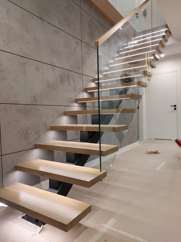 Oak floating staircase central - floating,