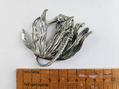 Seahorse brooch pin clasp - pin,