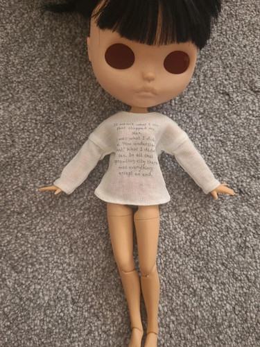 Blythe doll cream long sleeve
