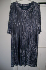 FLATTERING GREY & BLUE  CHESCA