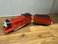 Trackmaster Thomas the Tank Engine battery operated Train & Tender James 