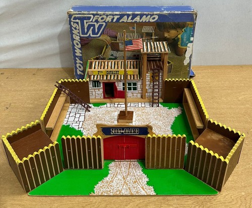 Vintage 1970s toy works - works, 'fort